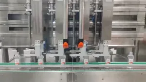 Máquina Automática de Llenado y Tapado